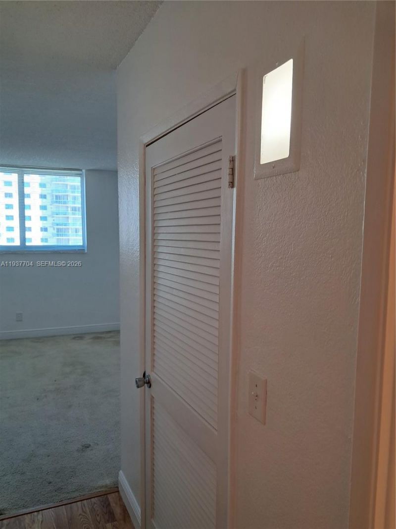 19380 Collins Ave, Unit 806, Sunny Isles Beach, FL 33160 Photo
