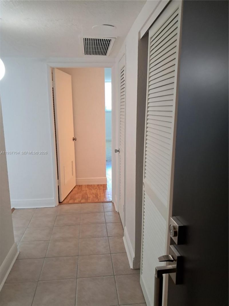 19380 Collins Ave, Unit 806, Sunny Isles Beach, FL 33160 Photo
