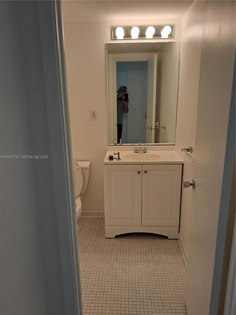 19380 Collins Ave, Unit 806, Sunny Isles Beach, FL 33160 Photo