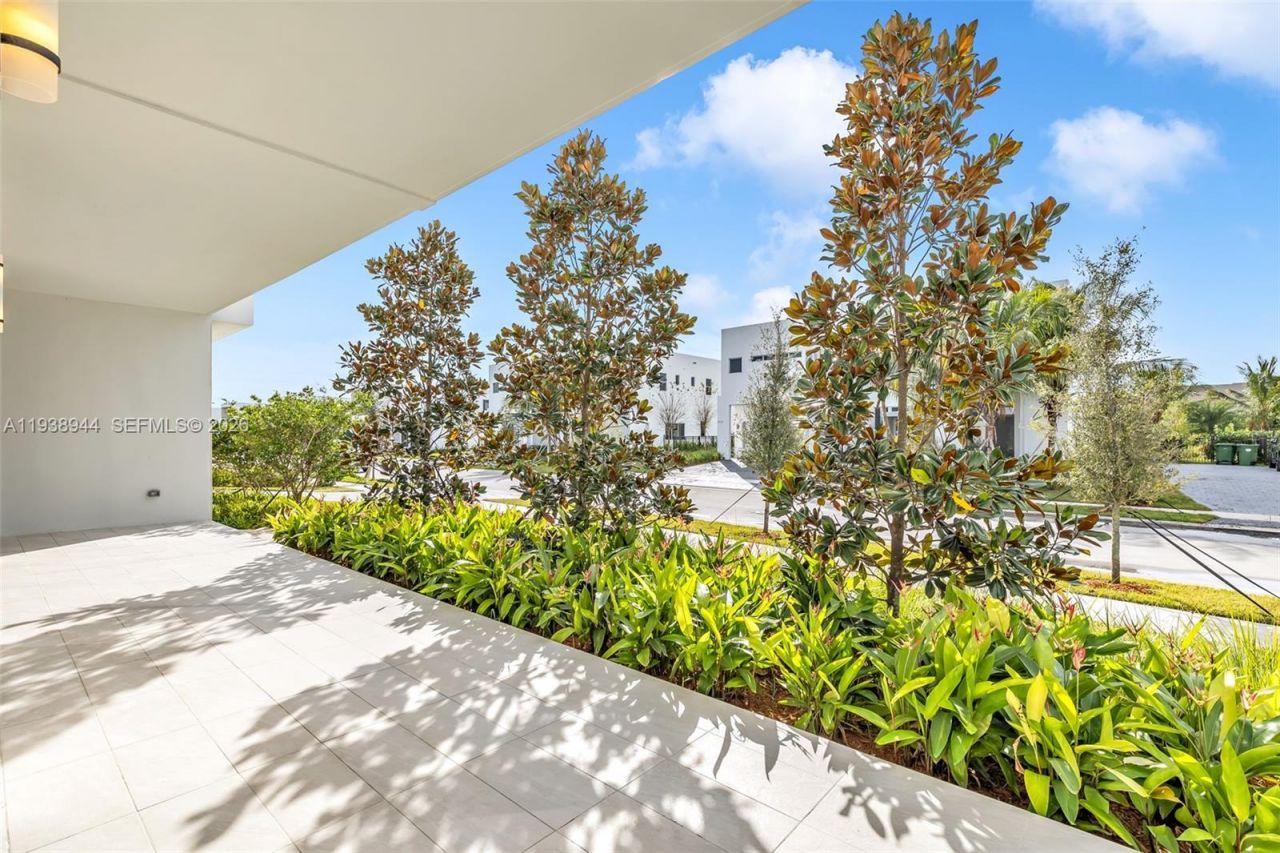 16699 N Botaniko Dr N, Weston, FL 33326 Photo