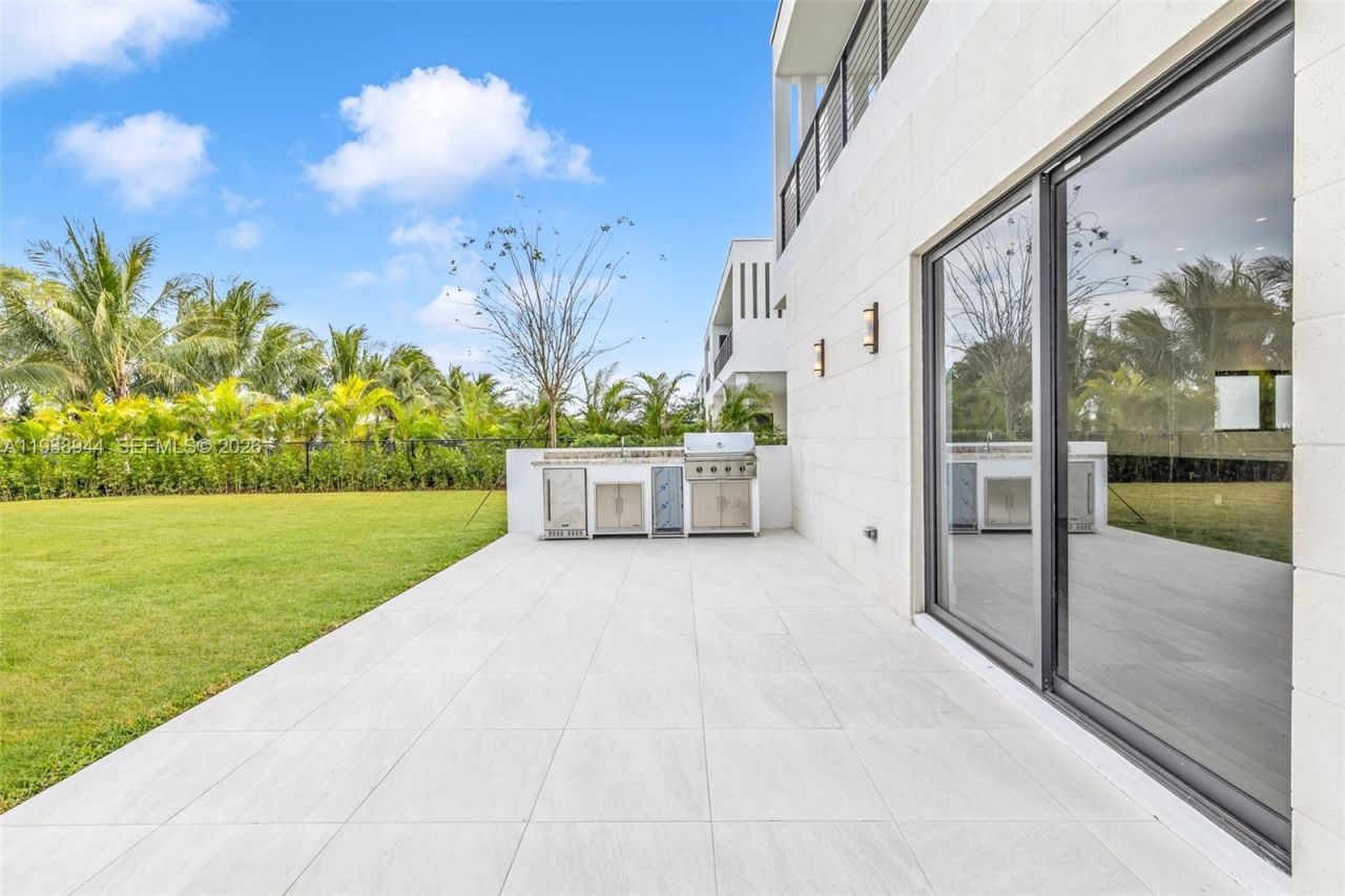 16699 N Botaniko Dr N, Weston, FL 33326 Photo