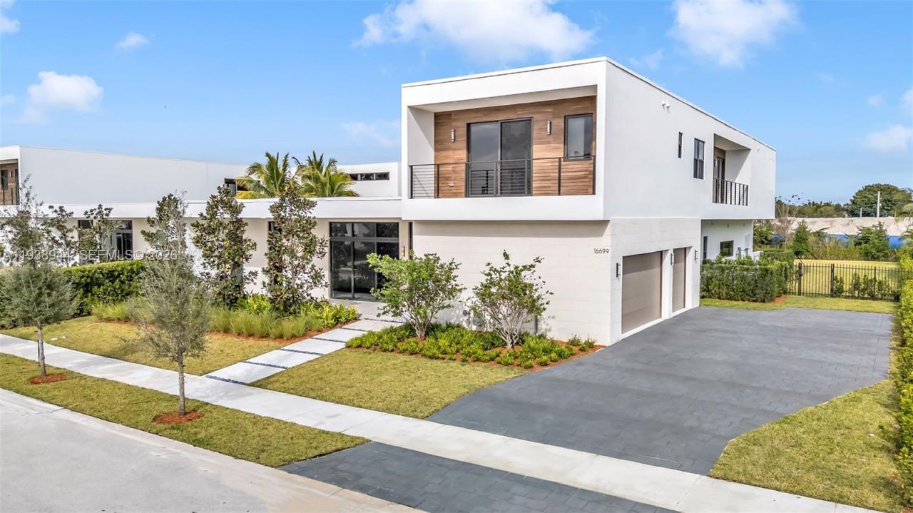 16699 N Botaniko Dr N, Weston, FL 33326 Photo