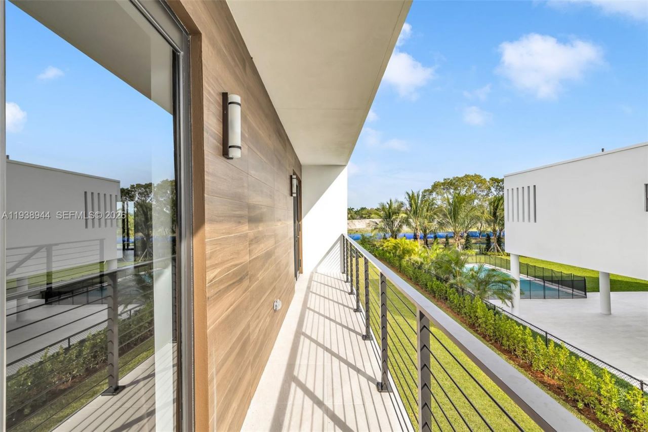 16699 N Botaniko Dr N, Weston, FL 33326 Photo