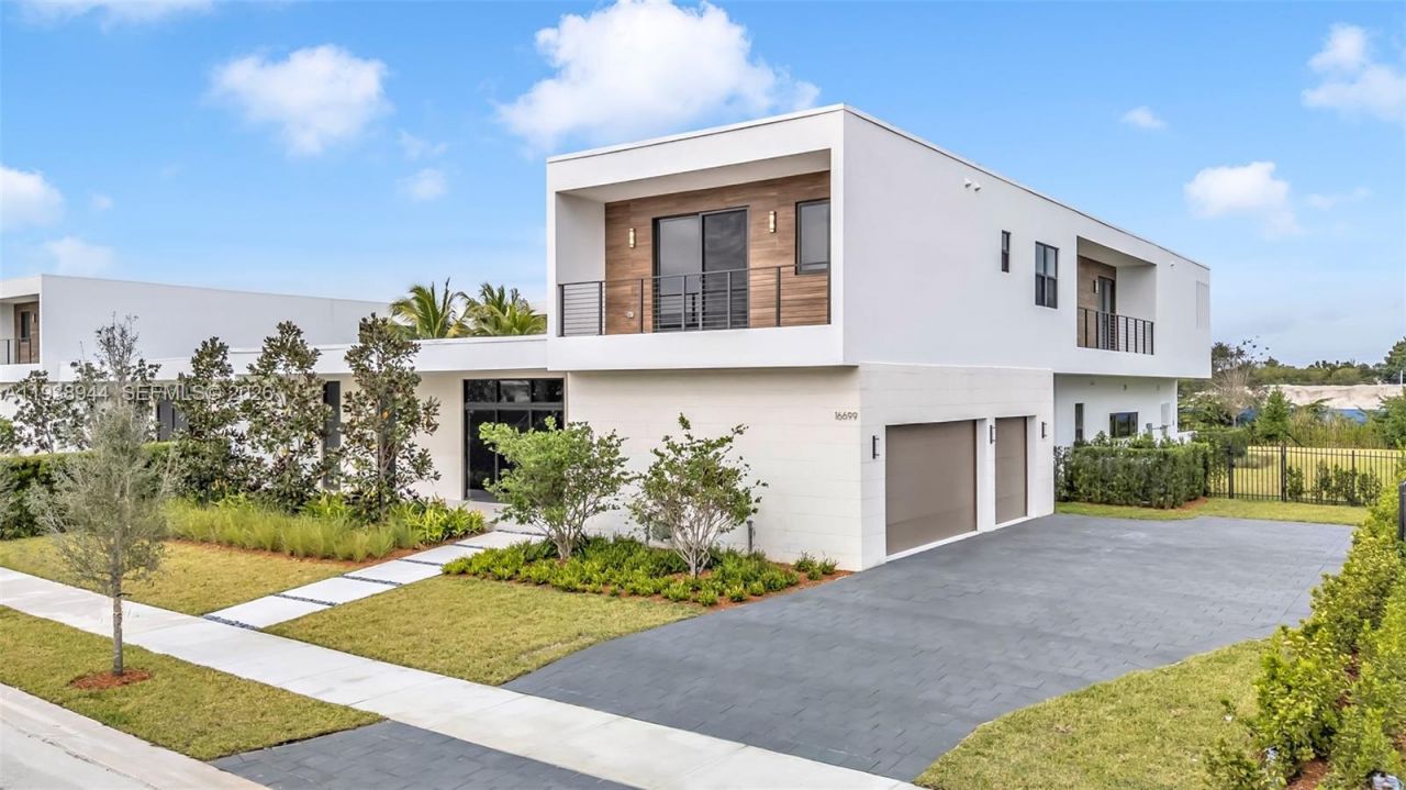16699 N Botaniko Dr N, Weston, FL 33326 Photo