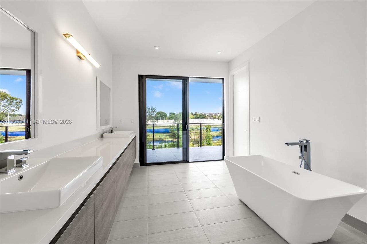 16699 N Botaniko Dr N, Weston, FL 33326 Photo