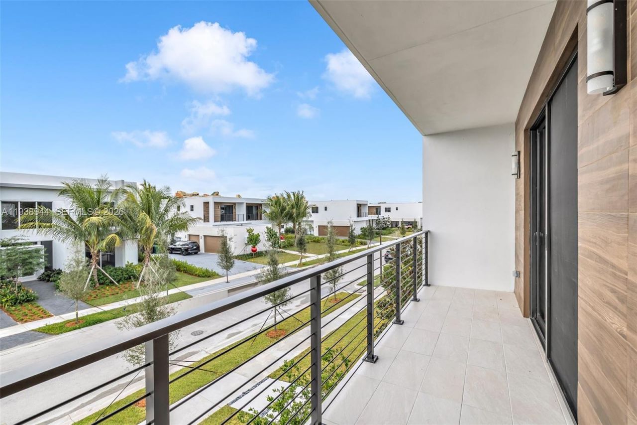 16699 N Botaniko Dr N, Weston, FL 33326 Photo