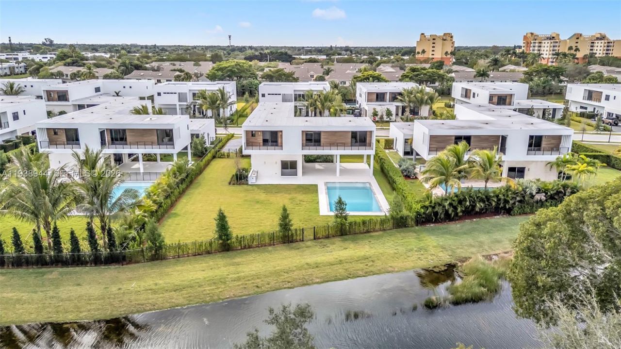 16699 N Botaniko Dr N, Weston, FL 33326 Photo