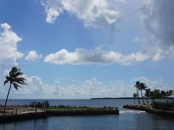 11 Old State RD , Key Largo, FL 33037