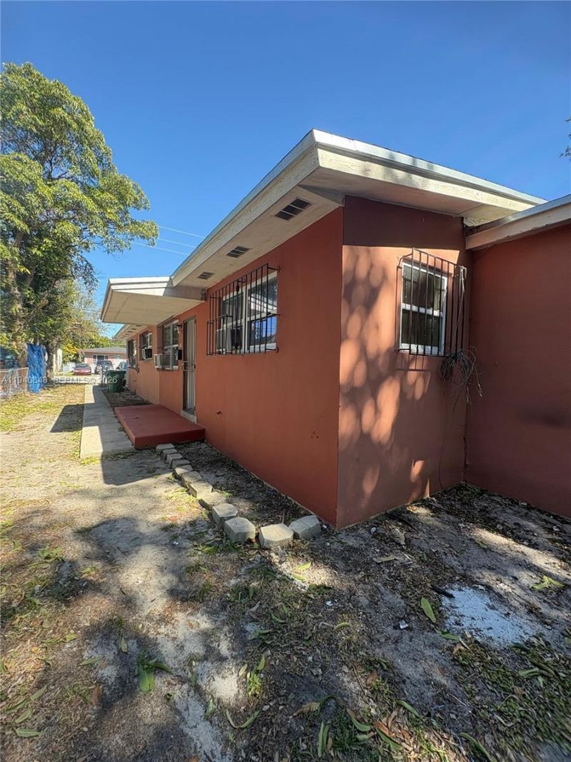 920 NW 55th Ter, Unit 922, Miami, FL 33127 Photo