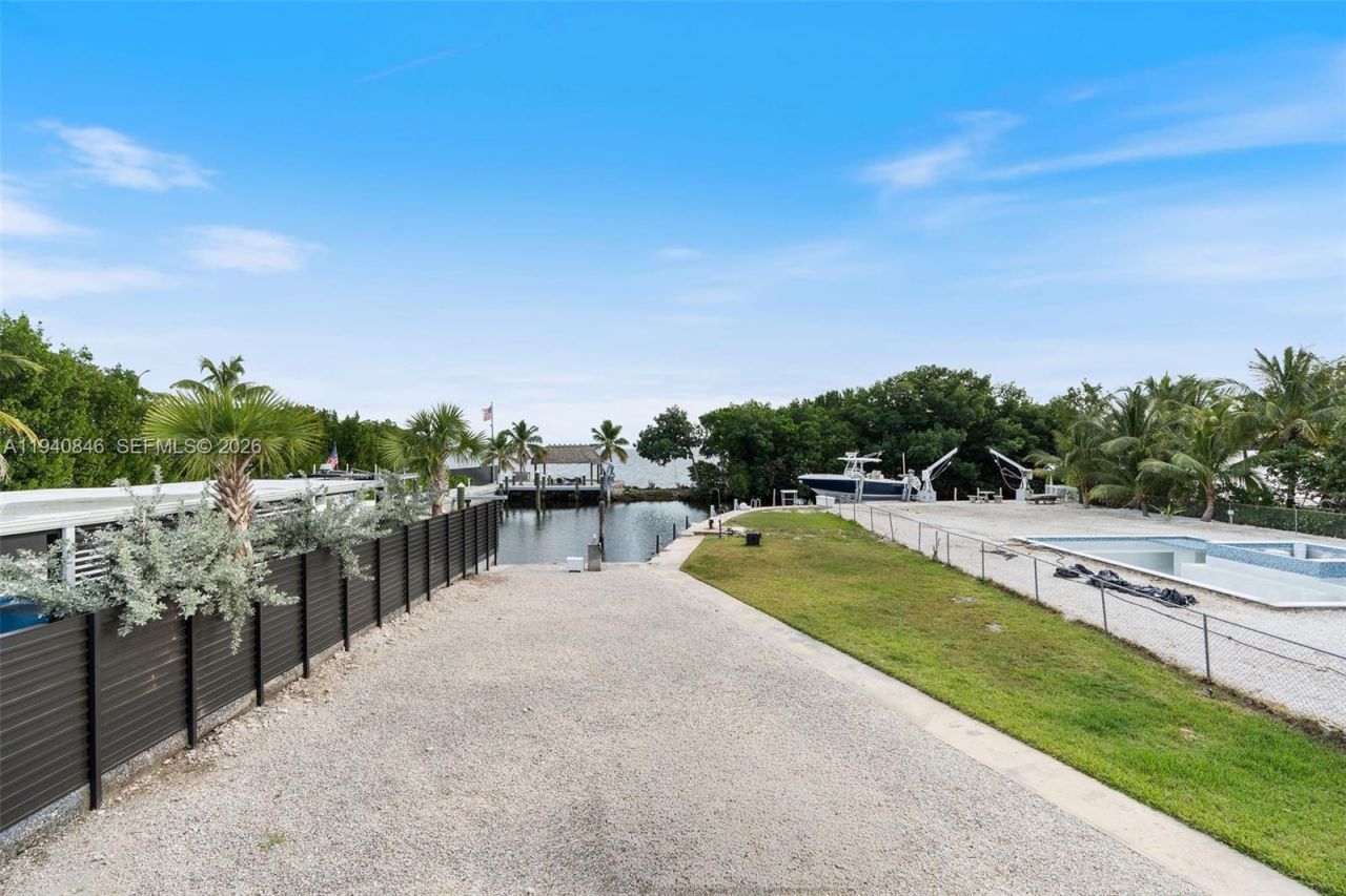 127 Seaside Ave, Key Largo, FL 33037 Photo