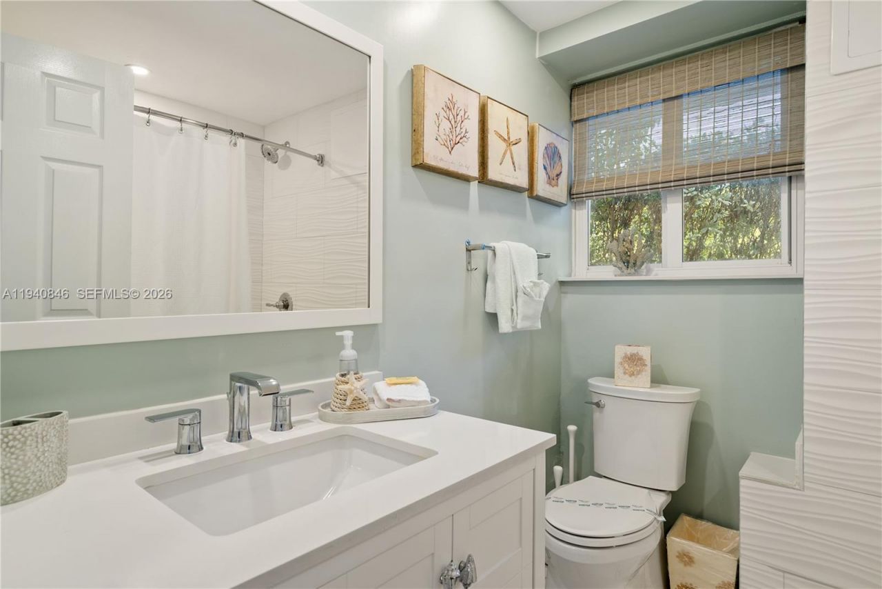 127 Seaside Ave, Key Largo, FL 33037 Photo