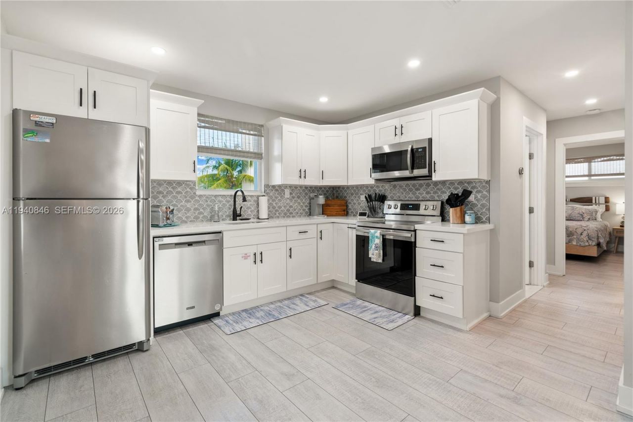 127 Seaside Ave, Key Largo, FL 33037 Photo