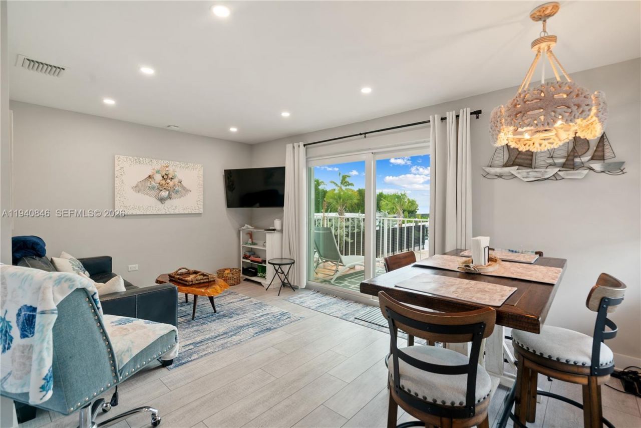 127 Seaside Ave, Key Largo, FL 33037 Photo