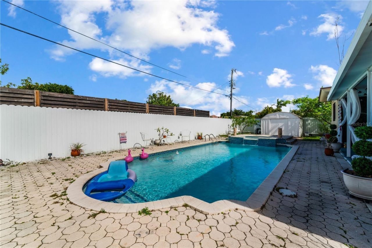 8065 W 14th Court, Hialeah, FL 33014 Photo