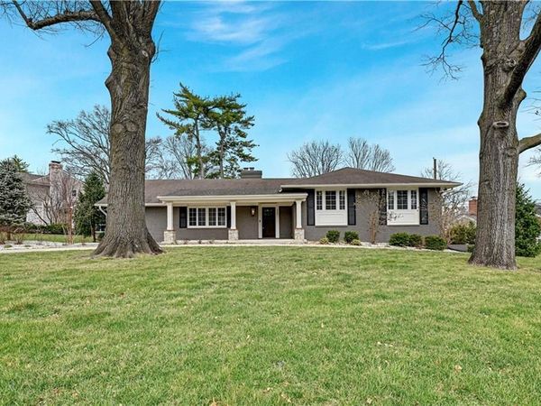 6241 Howe Drive, Fairway, KS 66205