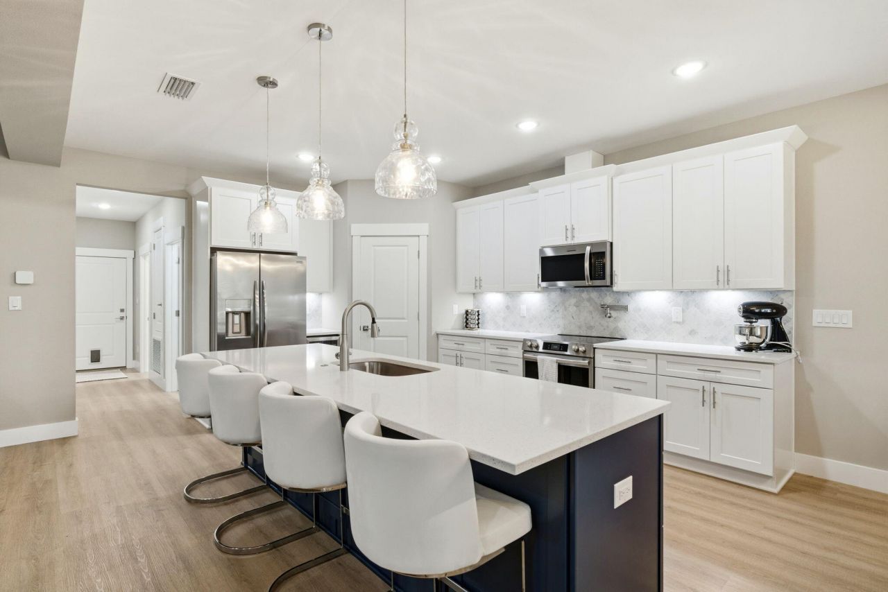 5530 Chenier Drive, Gulf Breeze, FL 32563 Main Photo