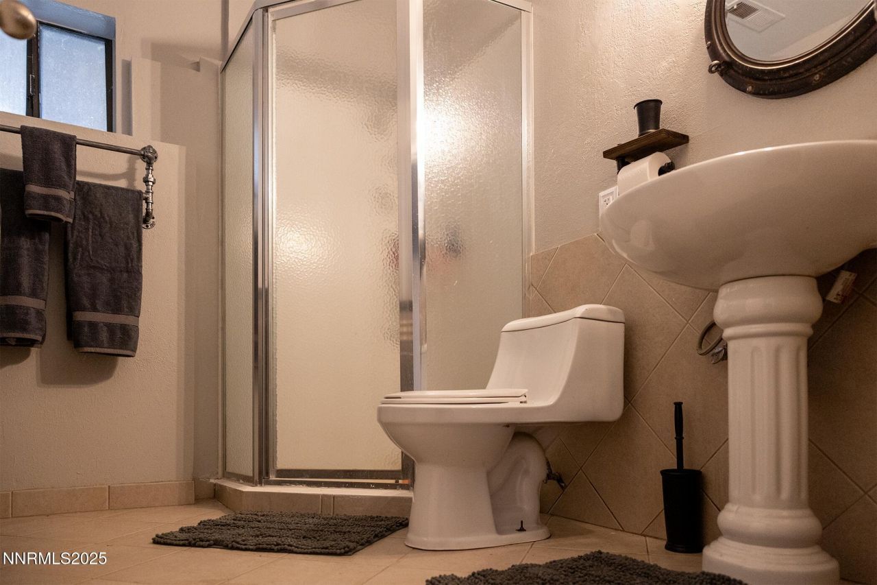 2555 Camelot Way, Reno, NV 89509 Photo