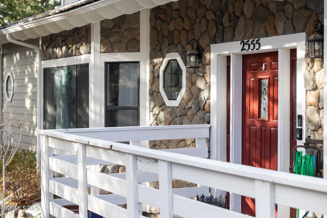 2555 Camelot Way, Reno, NV 89509 Photo