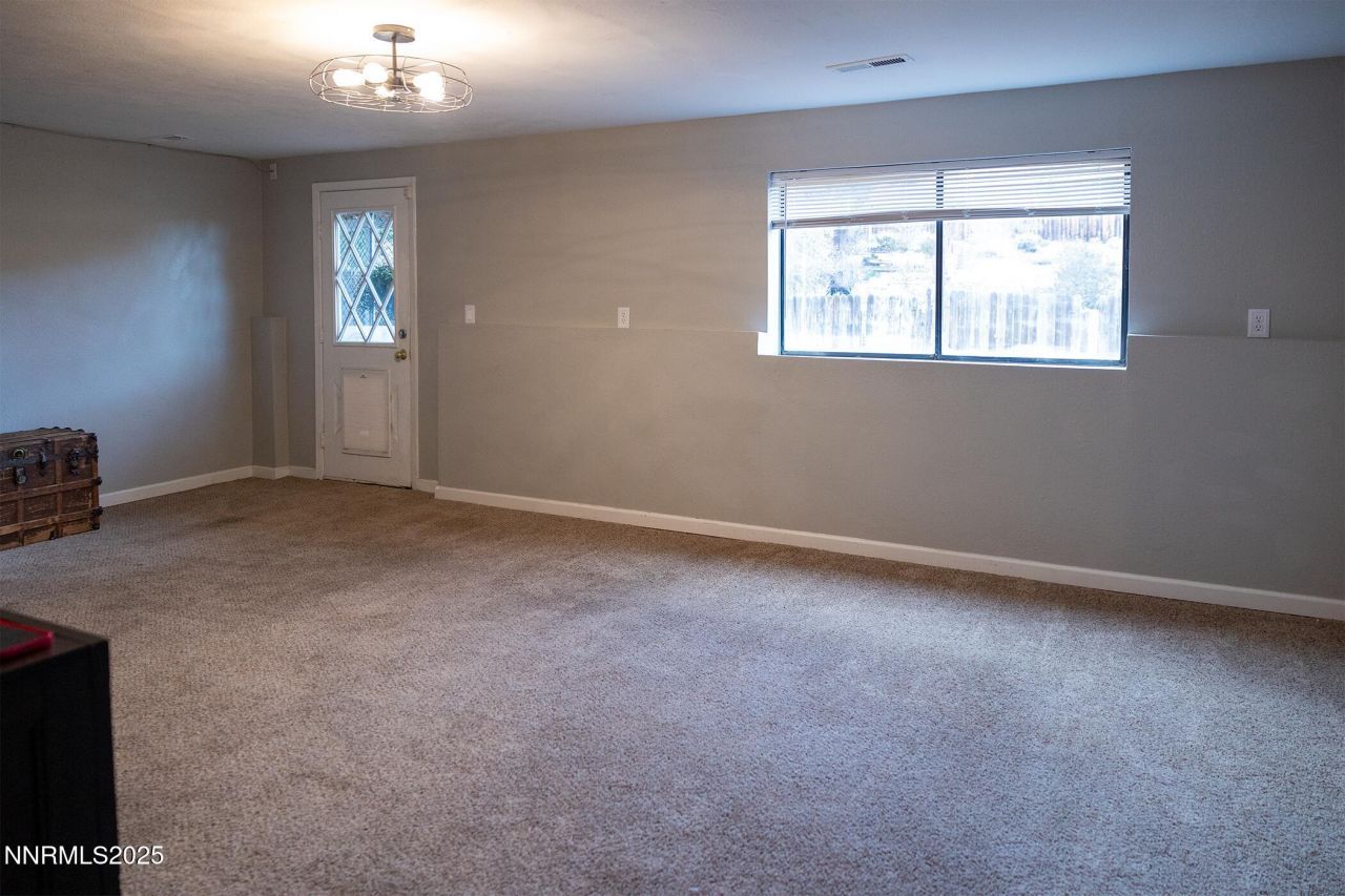 2555 Camelot Way, Reno, NV 89509 Photo