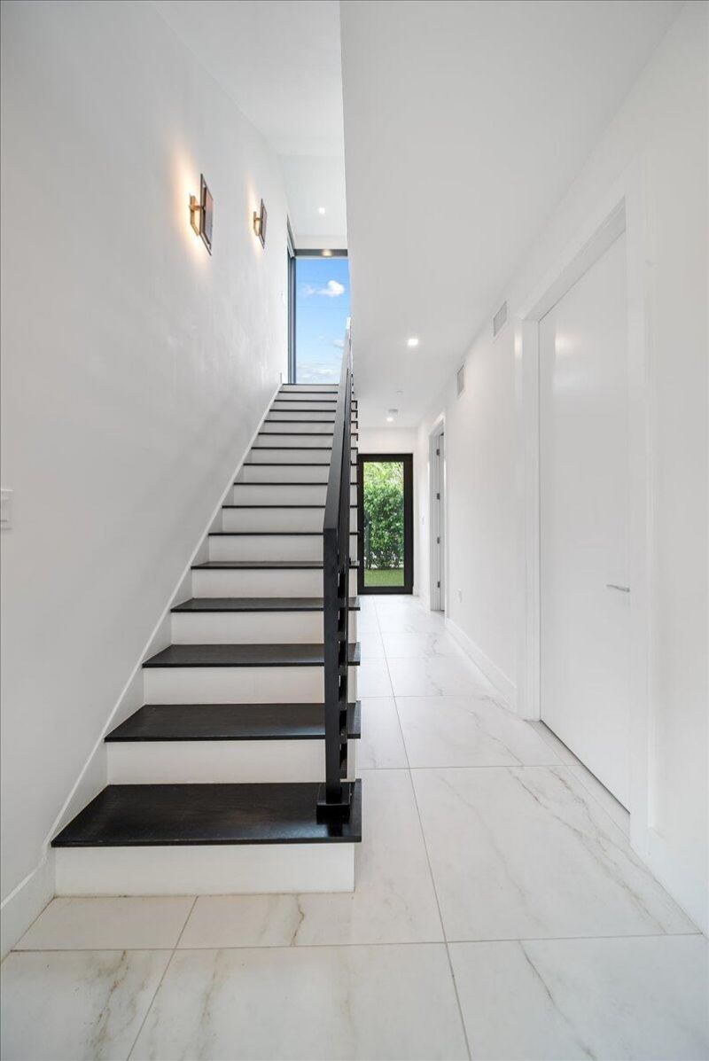 1052 N Victoria Park Road, Fort Lauderdale, FL 33304 Photo