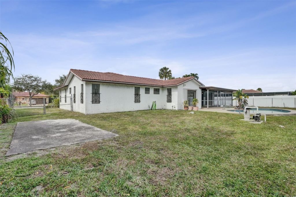 65 W Palm Drive, Margate, FL 33063 Photo