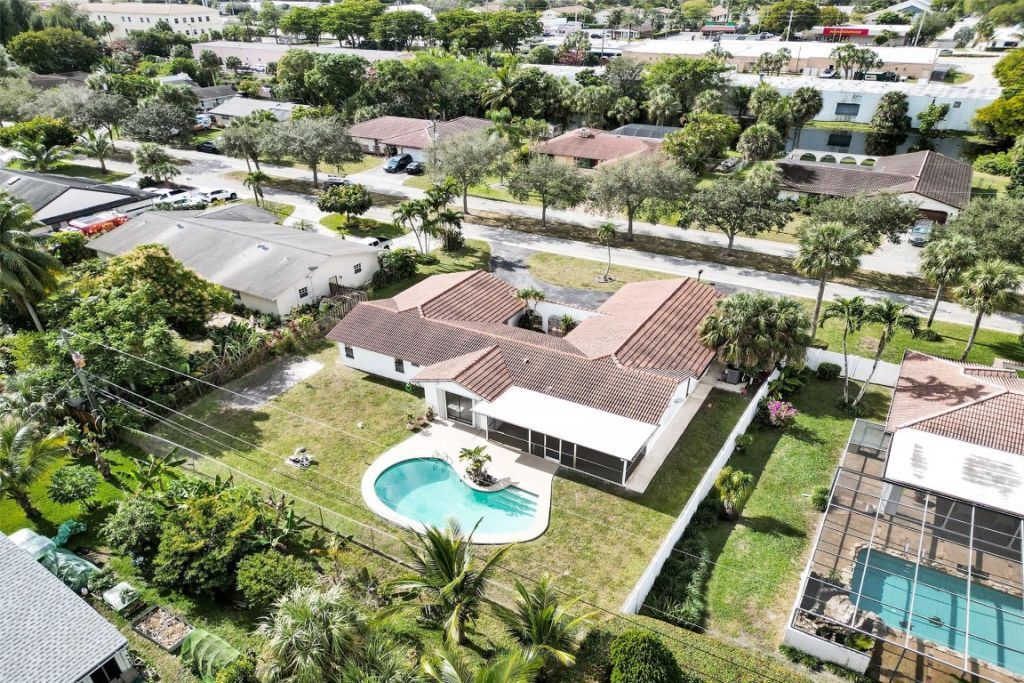 65 W Palm Drive, Margate, FL 33063 Photo