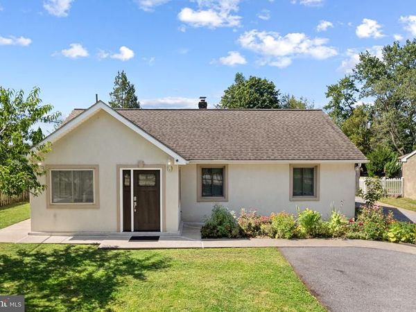 1402 STERIGERE, NORRISTOWN, PA 19403