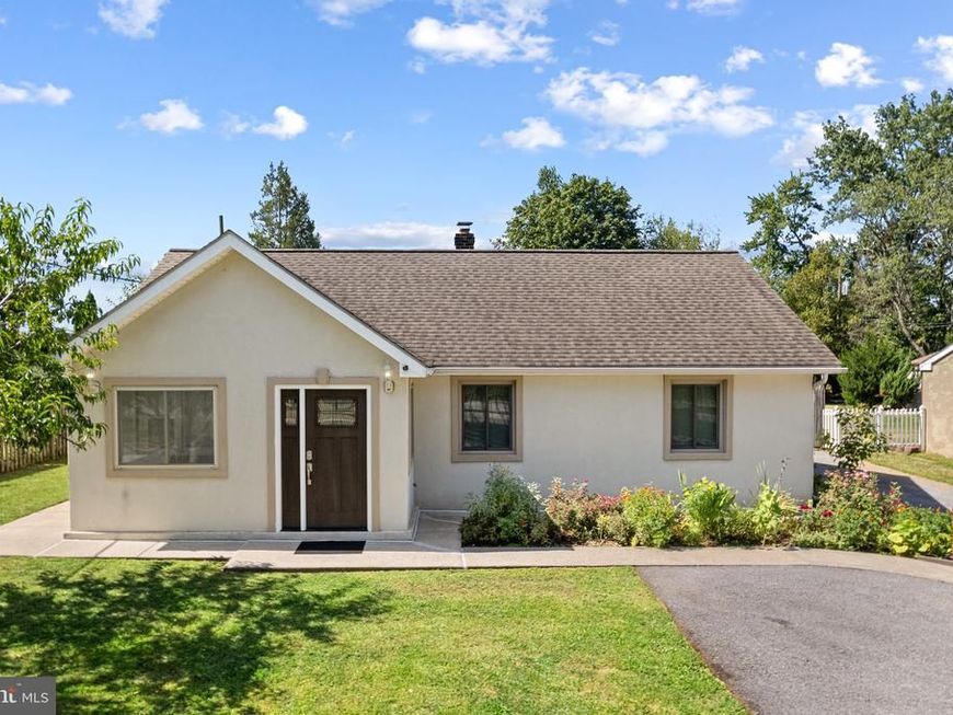 1402 Sterigere, Norristown, PA 19403 Main Photo