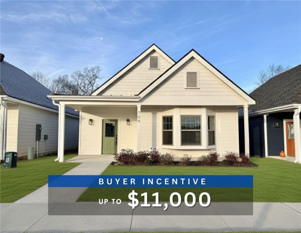 704 NE Heights Lane, Bentonville, AR 72712 Main Photo