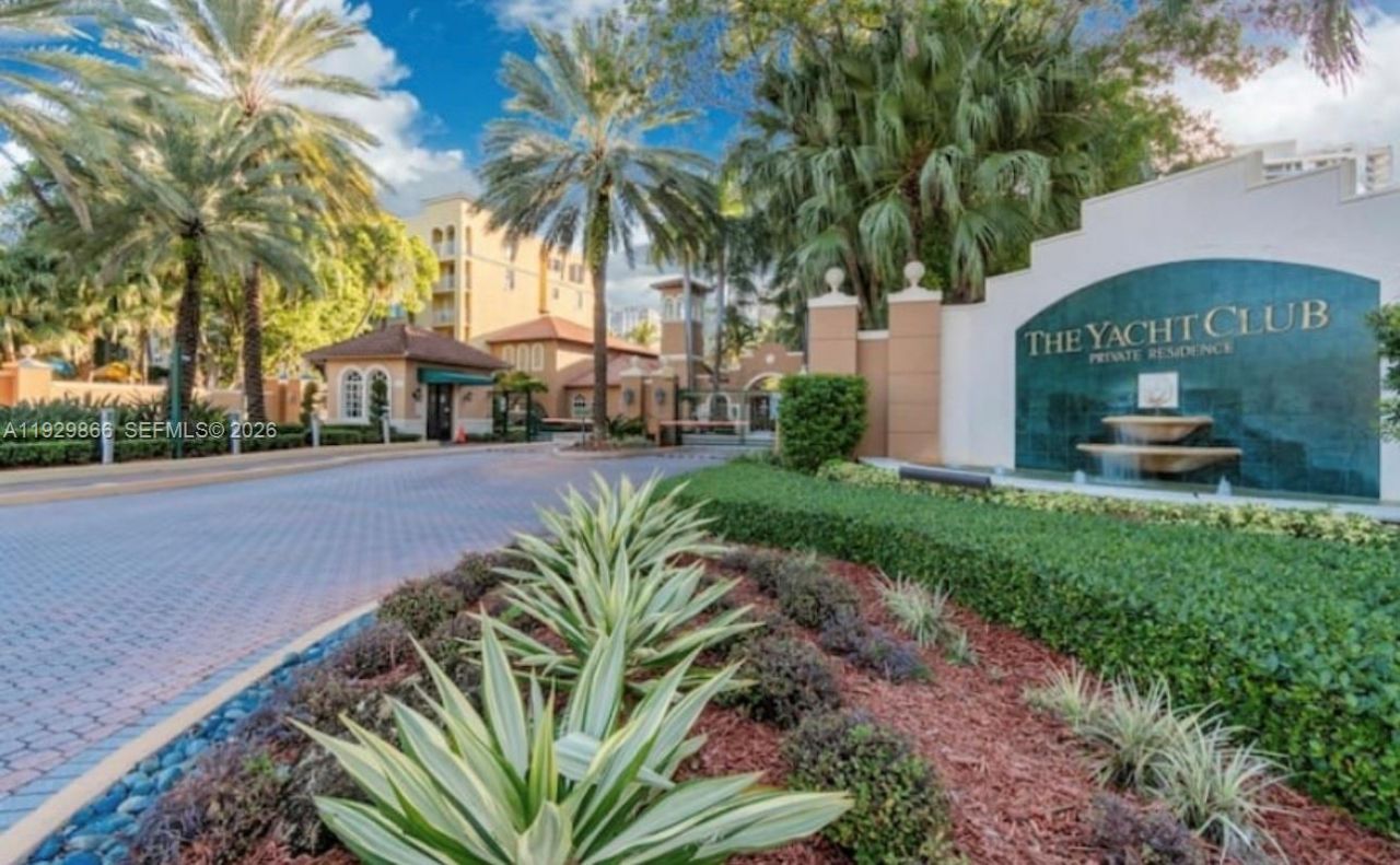 19601 E Country Club Dr, Unit 7202, Aventura, FL 33180 Photo