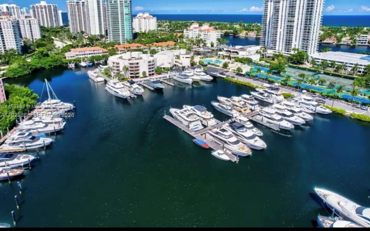19601 E Country Club Dr, Unit 7202, Aventura, FL 33180 Photo