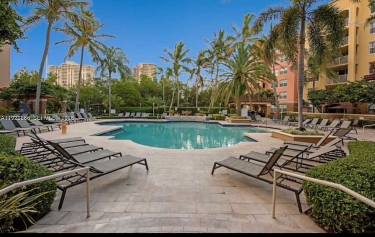 19601 E Country Club Dr, Unit 7202, Aventura, FL 33180 Photo
