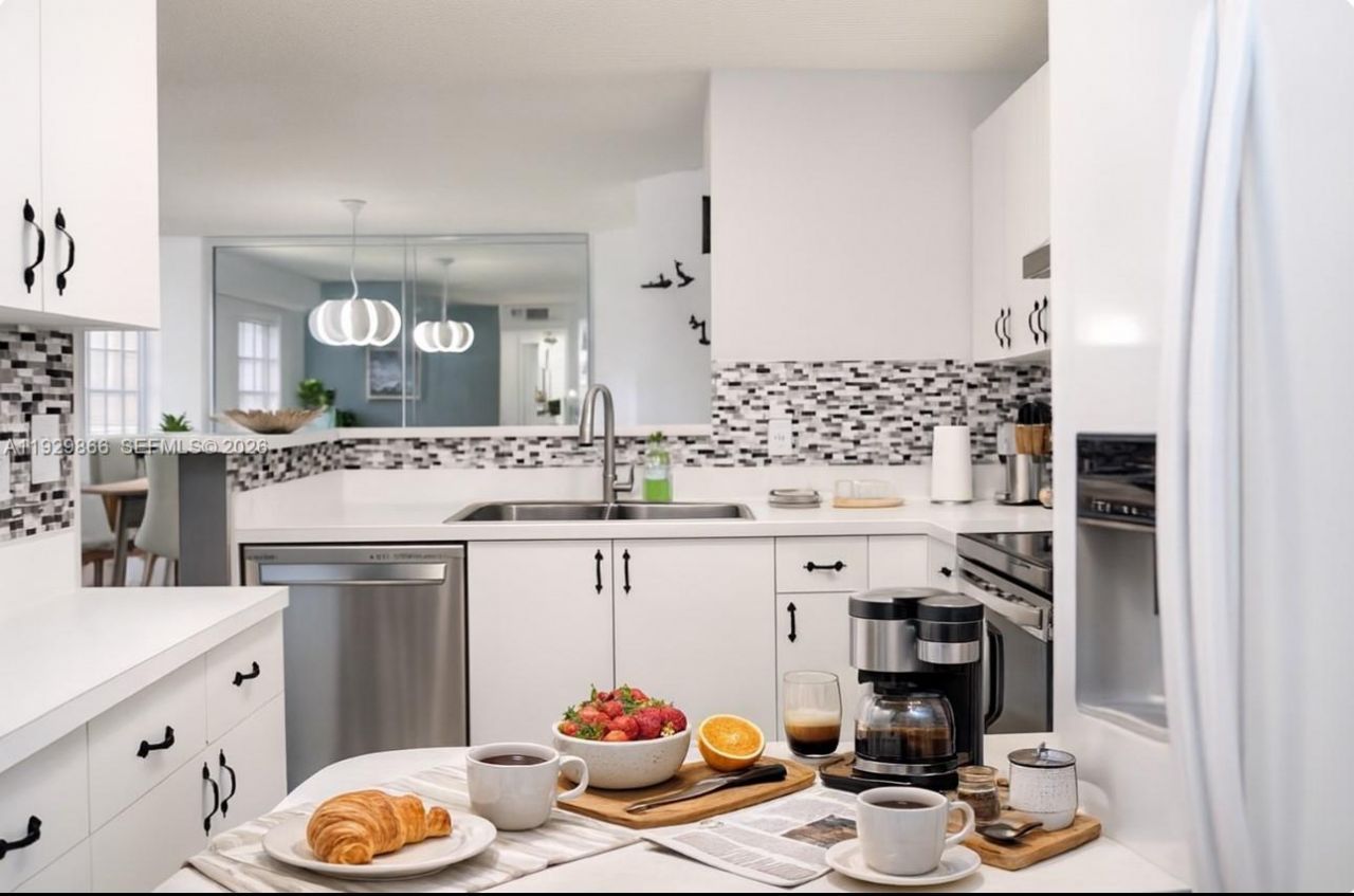 19601 E Country Club Dr, Unit 7202, Aventura, FL 33180 Photo