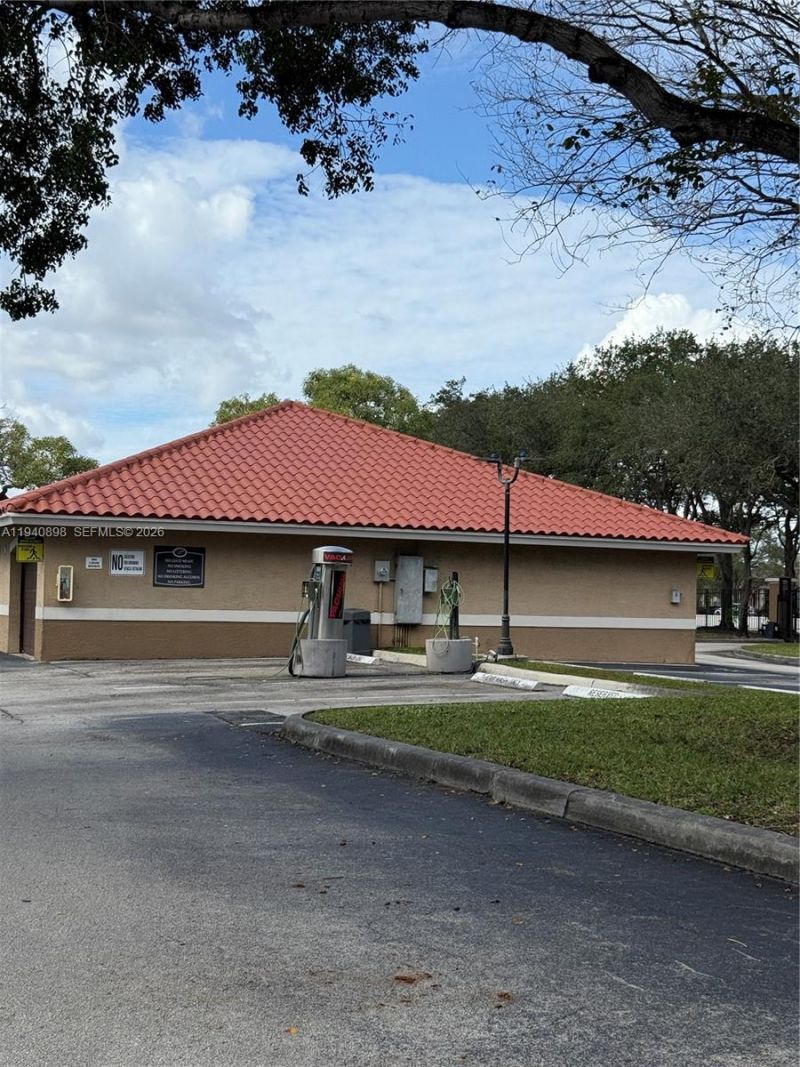 11650 SW 2nd St, Unit 16108, Pembroke Pines, FL 33025 Photo