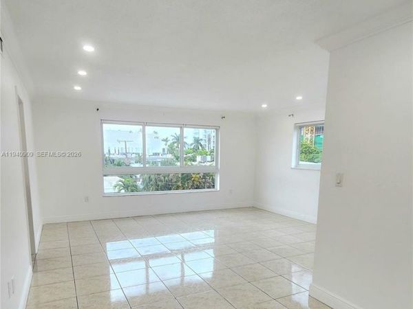 1020 94th St, Unit 301, Bay Harbor Islands, FL 33154