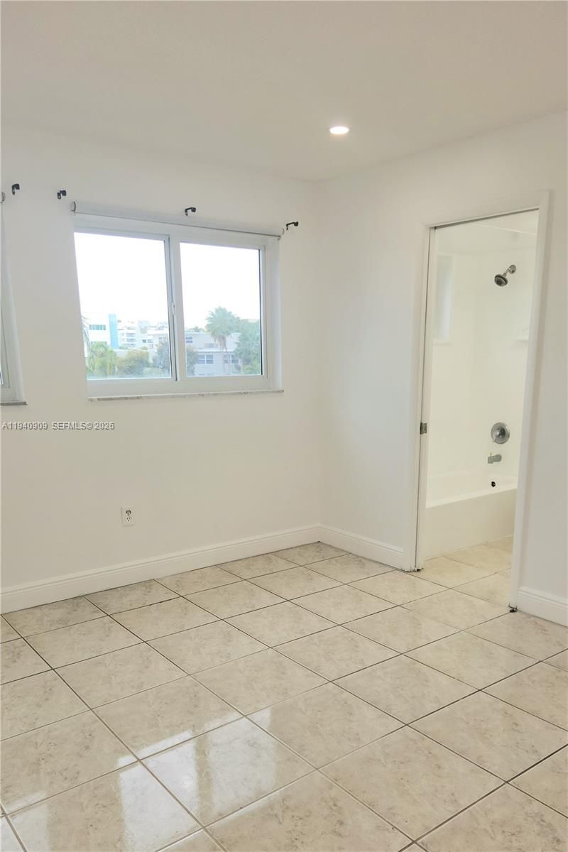 1020 94th St, Unit 301, Bay Harbor Islands, FL 33154 Photo