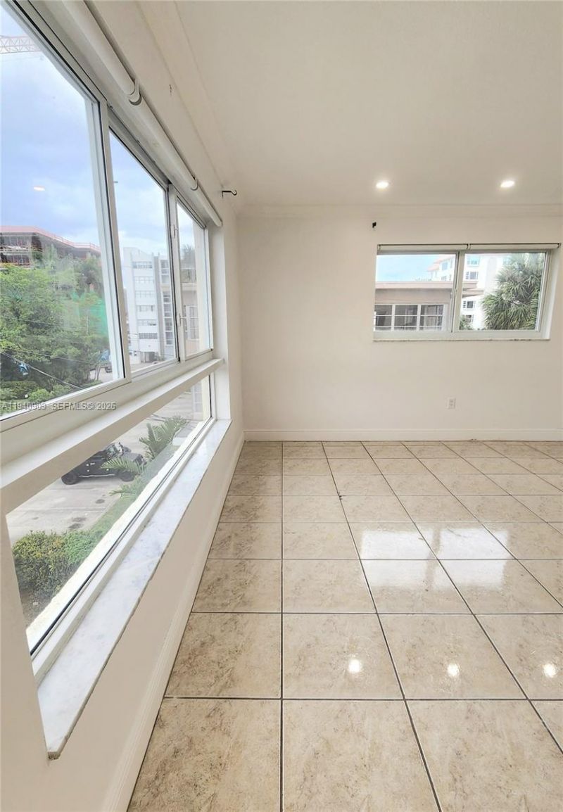 1020 94th St, Unit 301, Bay Harbor Islands, FL 33154 Photo