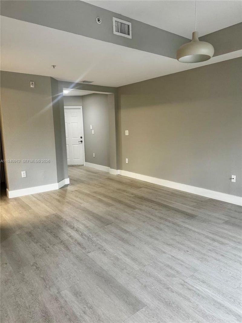 11403 NW 89th St, Unit 209, Doral, FL 33178 Photo