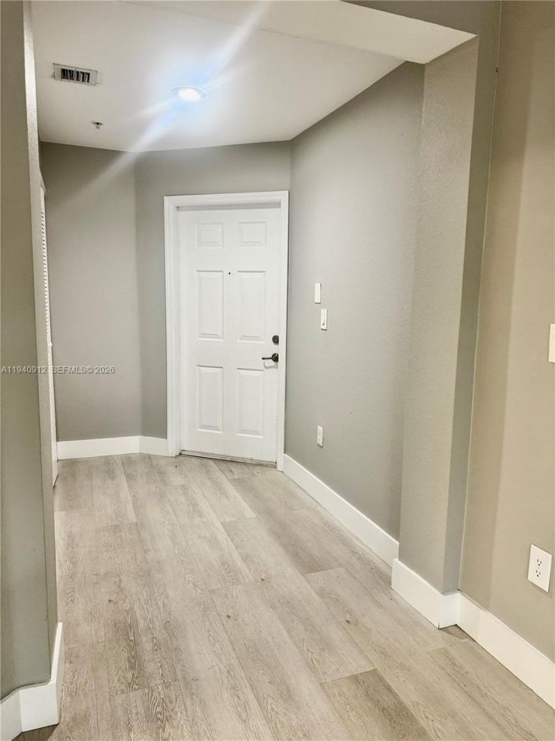 11403 NW 89th St, Unit 209, Doral, FL 33178 Photo