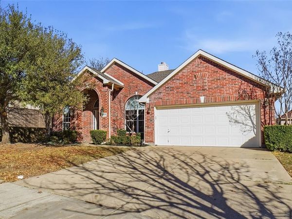 2704 Hearthside Lane, Mansfield, TX 76063