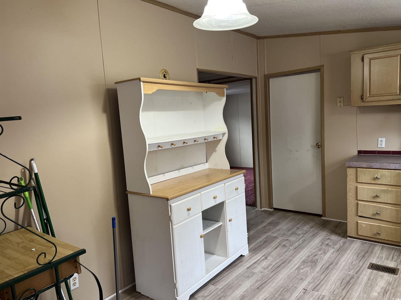 451 Sutton Dr.  Photo 14