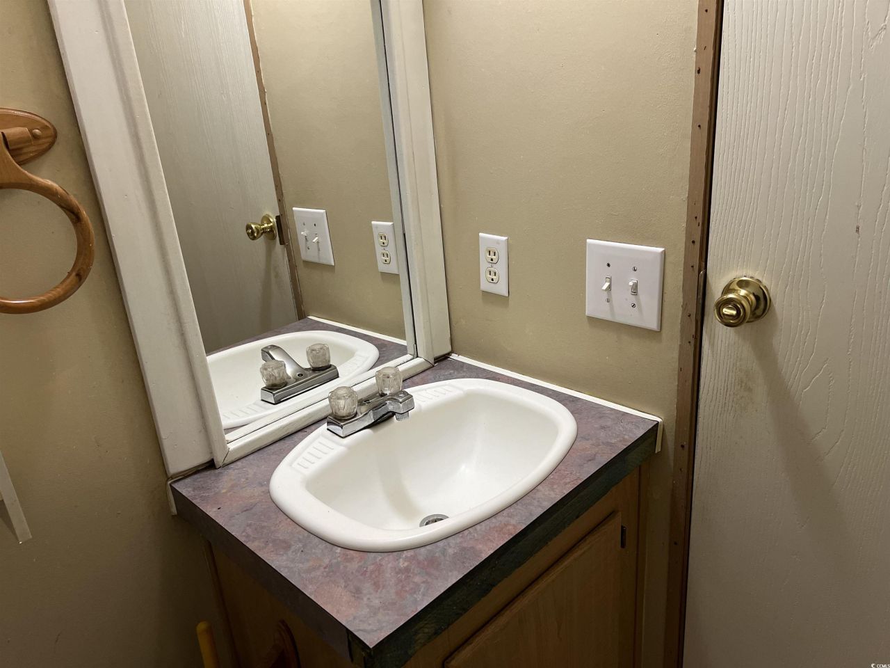 451 Sutton Dr.  Photo 24