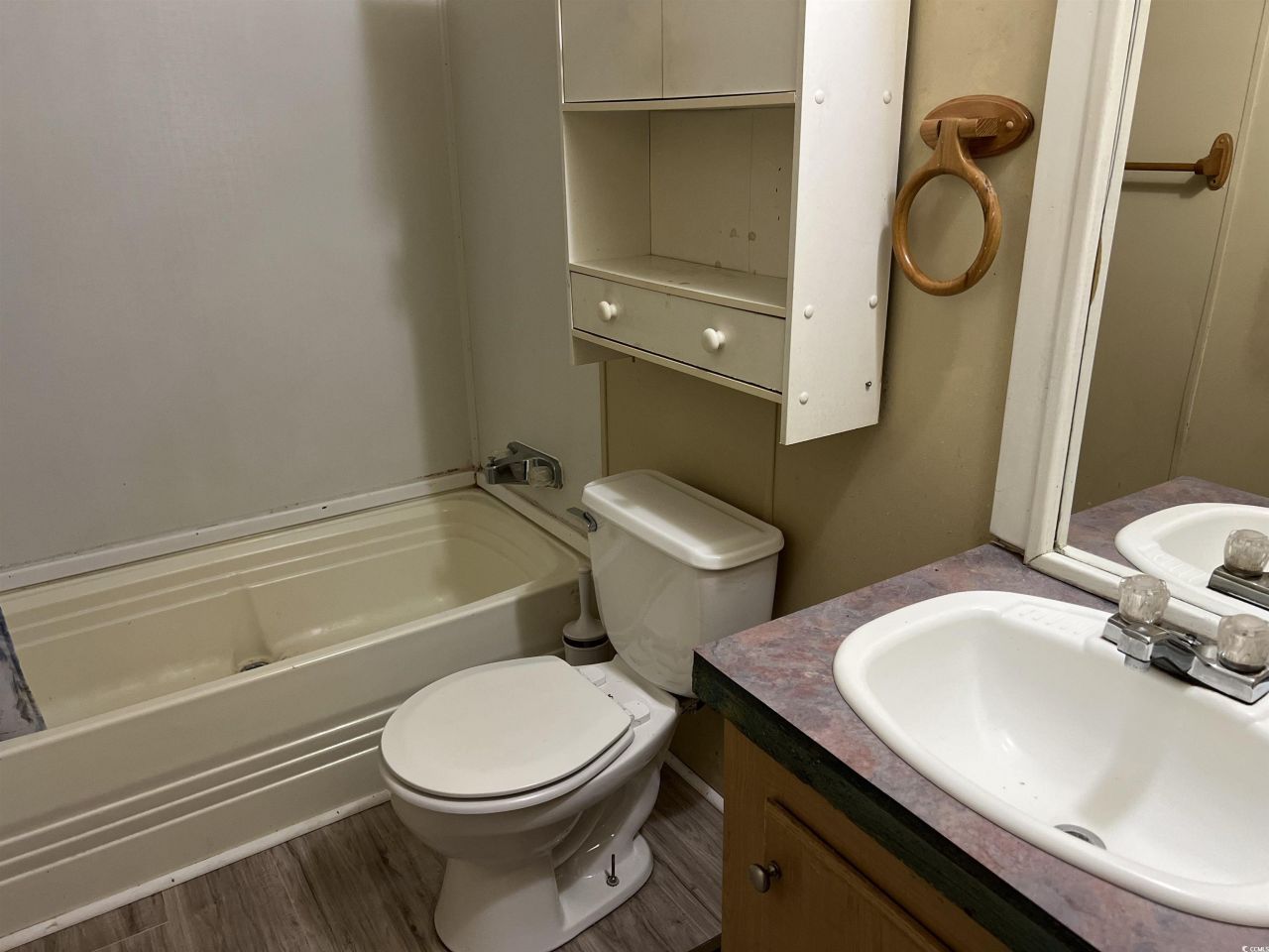 451 Sutton Dr.  Photo 25