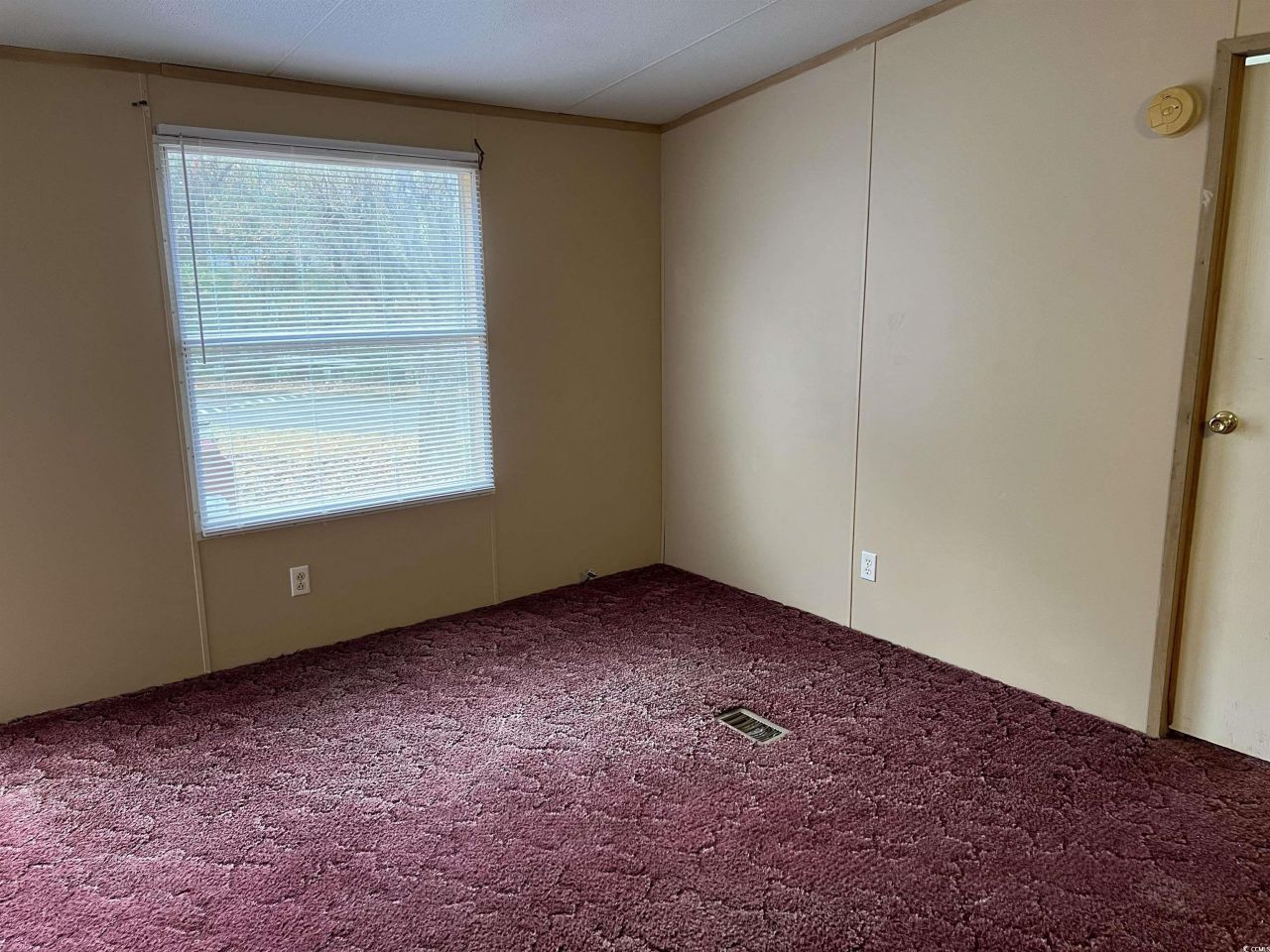 451 Sutton Dr.  Photo 7