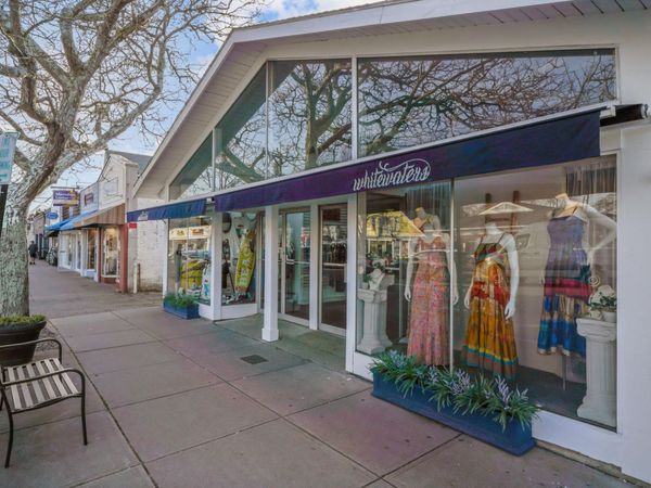 574 Main Street, Hyannis, MA 02601