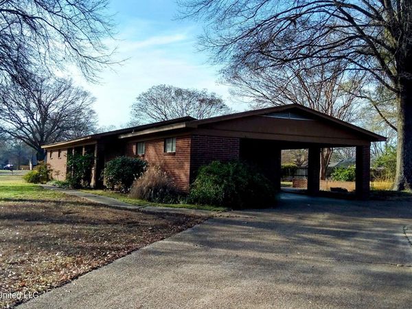 311 S Mac Arthur Circle, Indianola, MS 38751