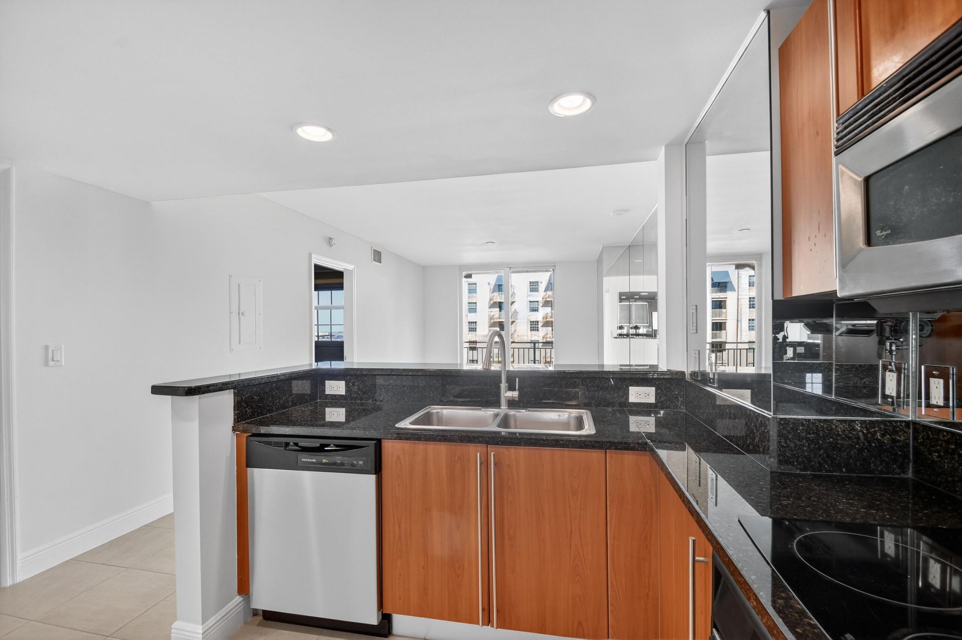 610 Clematis Street, Unit 631, West Palm Beach, FL 33401 Photo