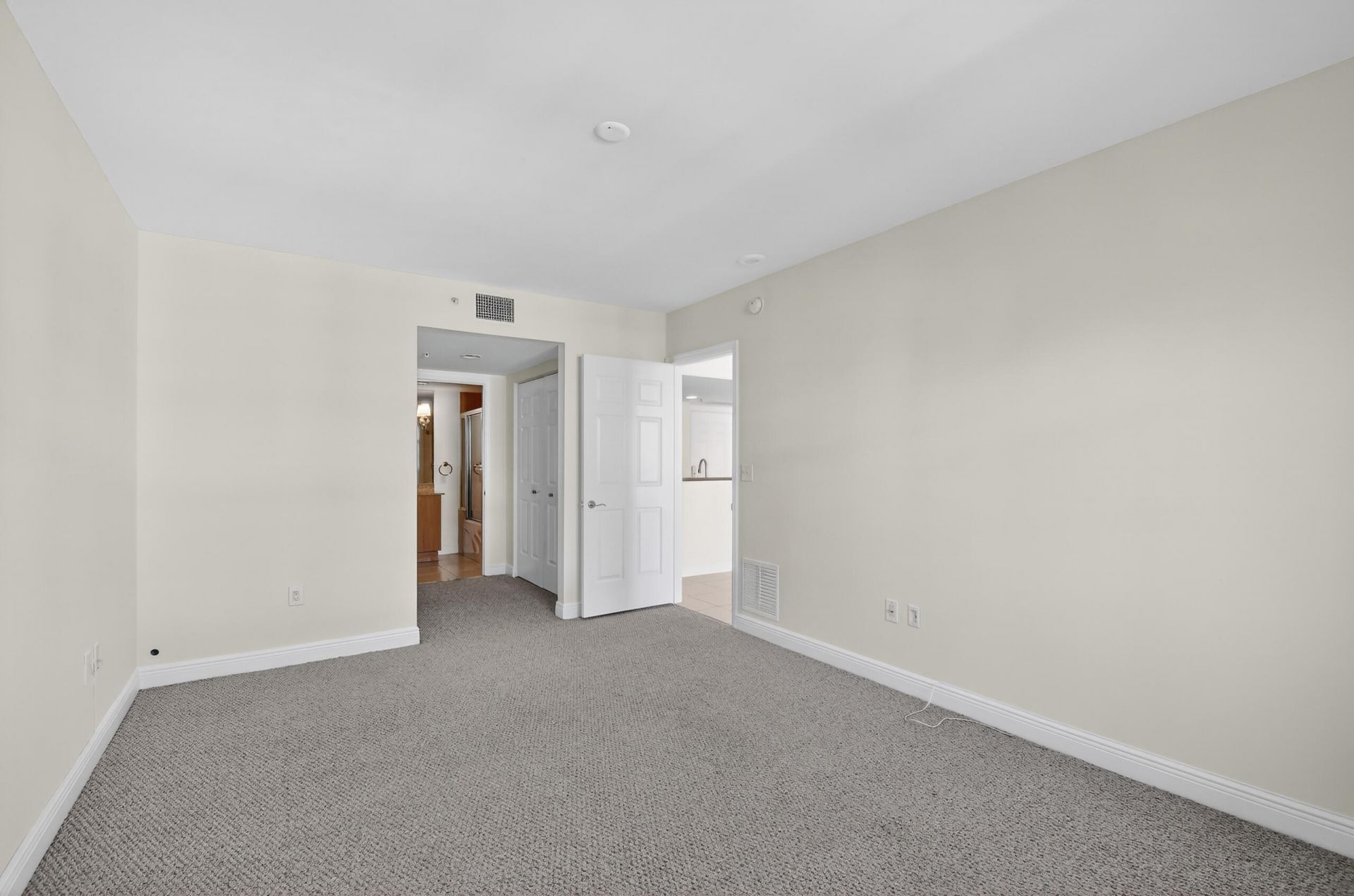 610 Clematis Street, Unit 631, West Palm Beach, FL 33401 Photo