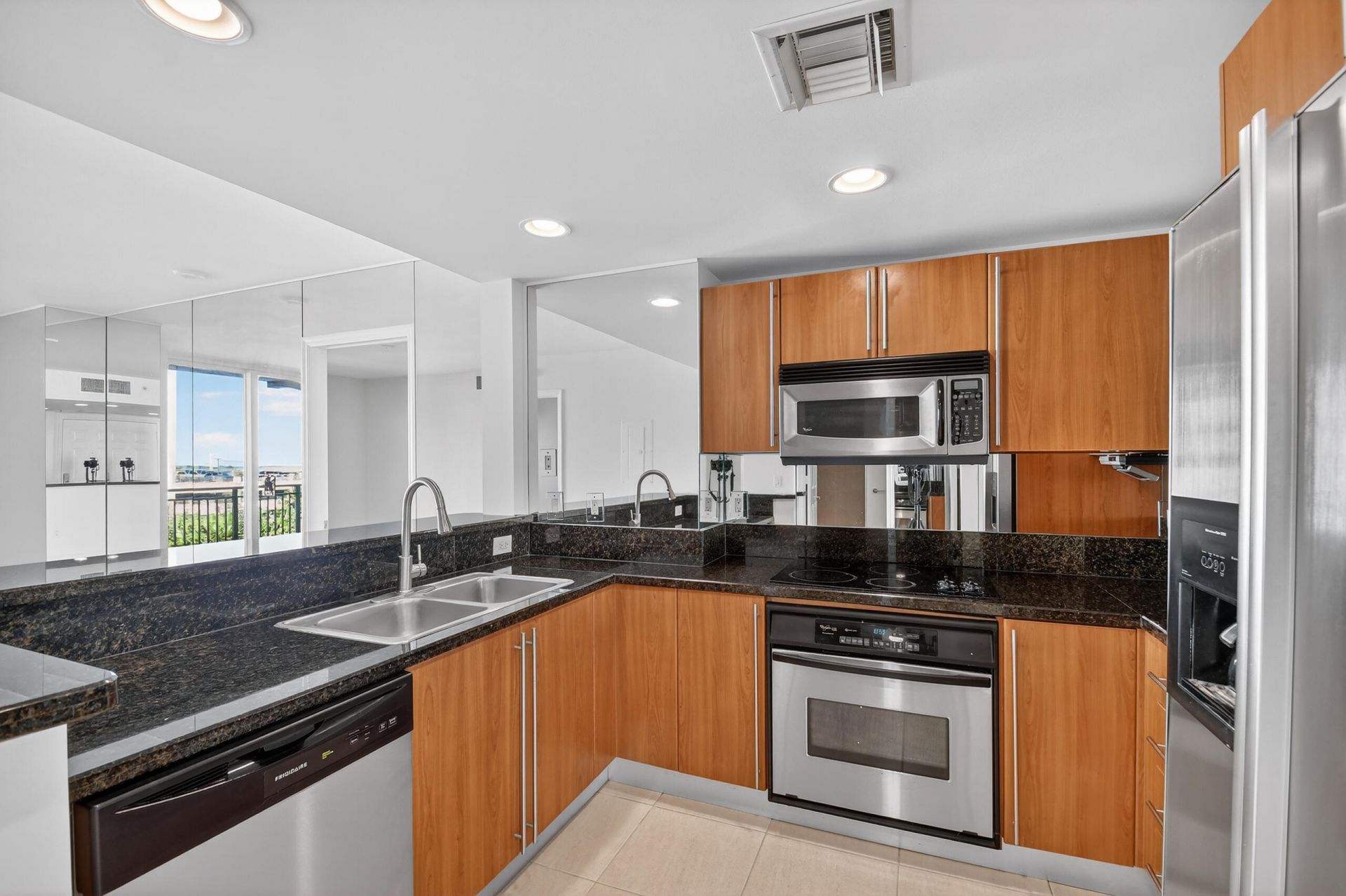 610 Clematis Street, Unit 631, West Palm Beach, FL 33401 Photo