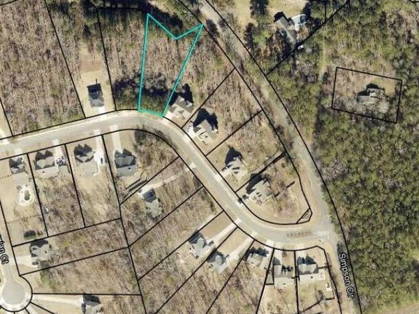 28 Grand Georgian Court NE, Cartersville, GA 30121